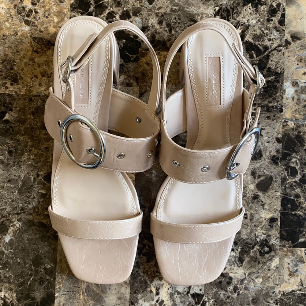 Topshop nude sandals 👡 brand new! Size 8 1/2